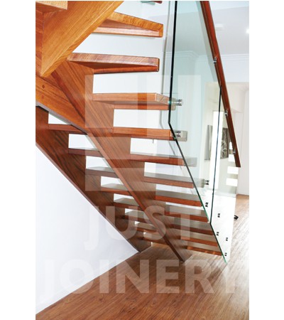 Sawtooth-srtingers-open-rise-glass-balusters-back